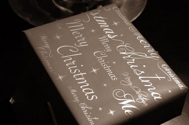 GlossyBox célèbre Noël (Box & la Glossy Christmas Party). 1.jpg