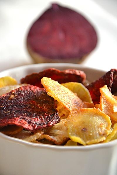 Chips de légumes racines { Betterave, radis noir et patate douce } Chips-legumes9.JPG