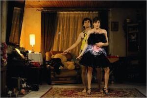 Cinéma : Main dans la main 20372430.jpg-r_640_600-b_1_D6D6D6-f_jpg-q_x-xxyxx