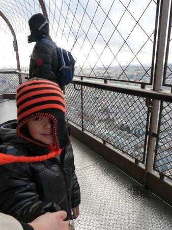 Florence et ses petits loulous à la Tour Eiffel la tour eiffel 027