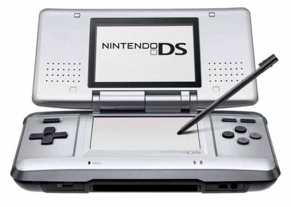 Record : La Nintendo DS dépasse la PS 2 ! nintendo-DS
