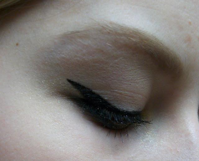 Make Up de Fêtes #2 (ou pas) Make Up de Fêtes #2 (ou pas)