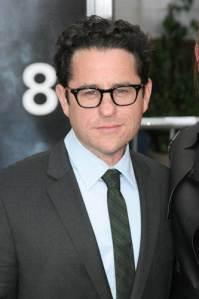 J.J Abrams a refusé de réaliser Star Wars 7 … JJ-Abrams-super-8-premiere