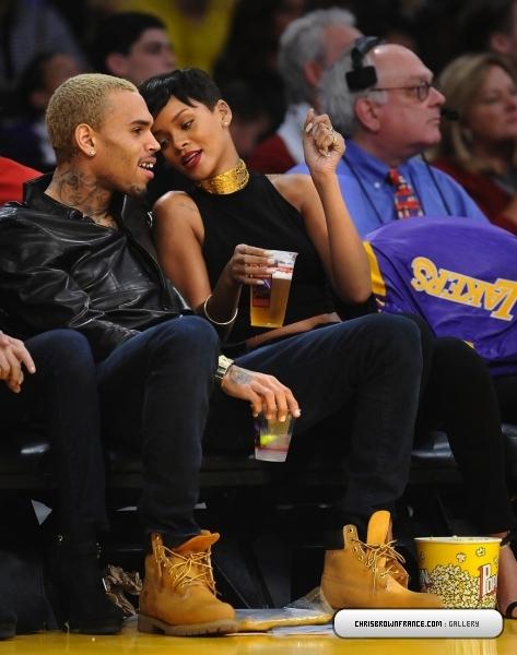 Chris Brown et Rihanna officiellement en couple pour Noël