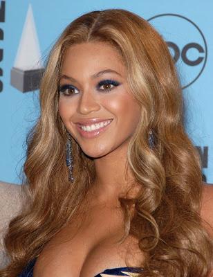 Beyoncé dévoile les secrets de ses cheveux.