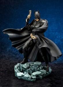 Dark Knight Rises Batman ArtFX Statue 218x300 Geek : Figurine Batman  geek figurine dark night batman 