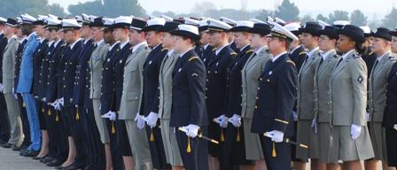 Commander à terre, à mer, à l'air Commander à terre, à mer, à l'air