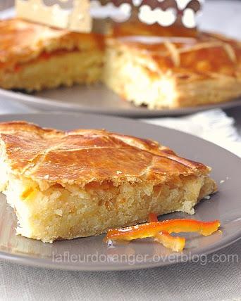 Galette des rois aux amandes et orange confite IMGP5423.JPG