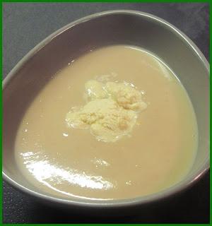 Velouté de châtaignes et glace au foie gras Velouté de châtaignes et glace au foie gras