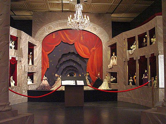 Le Théâtre de la Mode - 2eme partie : L'exposition Maryhill-Theatre-copie-1.jpg