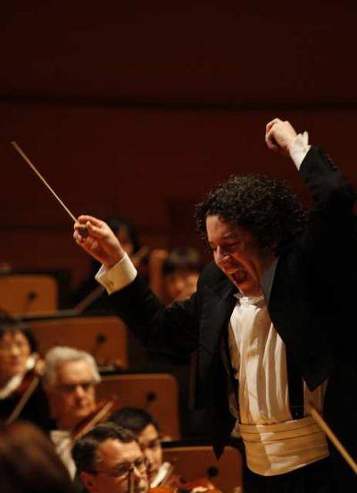 6a00d8341c630a53ef0147e1953574970b-400wi Titanesque Gustavo Dudanel dirigeant le Los Angeles Philharmonic Orchestra