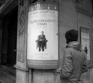 Hommage (londonien) à 007 Hommage (londonien) à 007