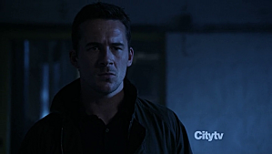Critiques Séries : Revenge. Saison 2. Episode 10. Power. revenge-power-aiden-copie-3.png