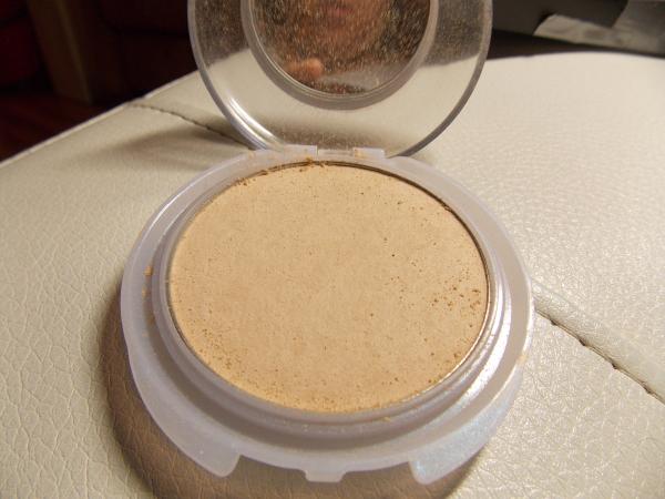 Mes coups de coeur de 2012 poudre compacte- Covergirl Trublend