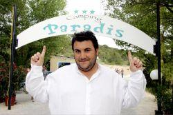 Laurent Ournac est un papa poule Laurent Ournac est un papa poule