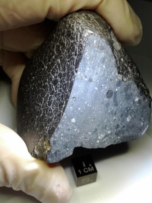 Une météorite martienne particulièrement riche en eau D'origine martienne, la météorite NWA 7034 surnommée