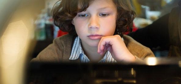 Les pré-adolescents et Facebook Les pré-adolescents et Facebook