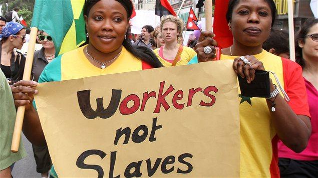 52 millions de domestiques dans le monde Des travailleuses étrangères à Beyrouth, au Liban, manifestent le 29 avril 2012.