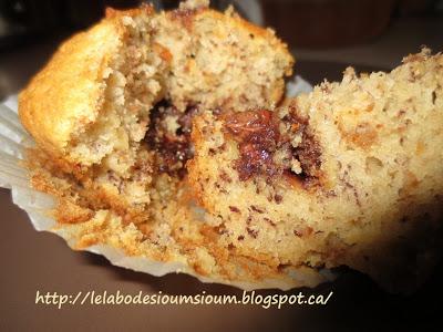 Muffins a la banane au coeur de Nutella Muffins a la banane au coeur de Nutella