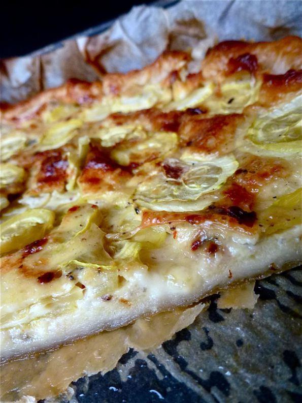 Tarte expresse aux courgettes et à la fourme d’ambert Tarte expresse aux courgettes et à la fourme d'ambert - 4