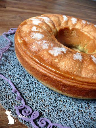 Brioche des rois à la crème d'amande-pistache P1090523-2
