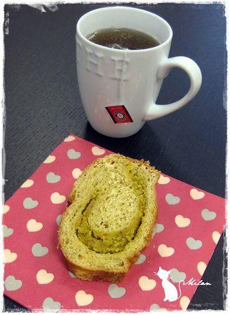 Brioche des rois à la crème d'amande-pistache IMG_0398-2