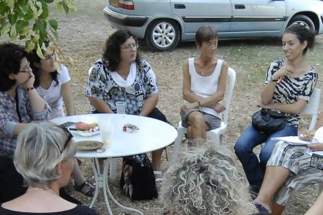 Elle s’appelait Fidan Fidan Dogan (à droite) avait rencontré les militantes du collectif “Femmes en marche” en 2011 à Aubagne