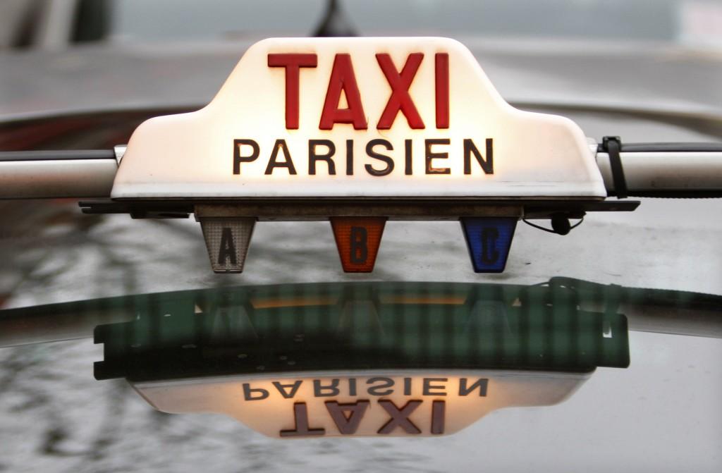 La France paralysée par le corporatisme des taxis La France paralysée par le corporatisme des taxis