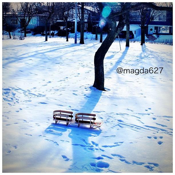 En attendant.... Amazing sunny day here in Montreal :-)...we played in the snow ! #snow #winter #bigwhite #tweegram #vsco #landscape #white #kids #instagood #instamood #icatching