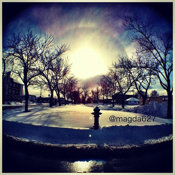 En attendant.... I'm back !!! There is light at the end of this super long Monday !!! :-)