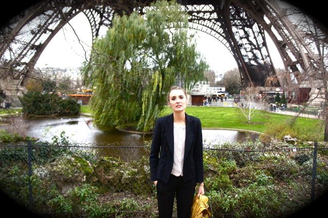 Dame de fer Image and video hosting by TinyPic