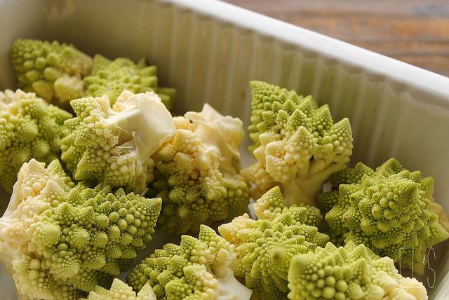 Gratin de chou romanesco au bleu, noix de Grenoble et crème végétale Emilie and Lea's Secrets