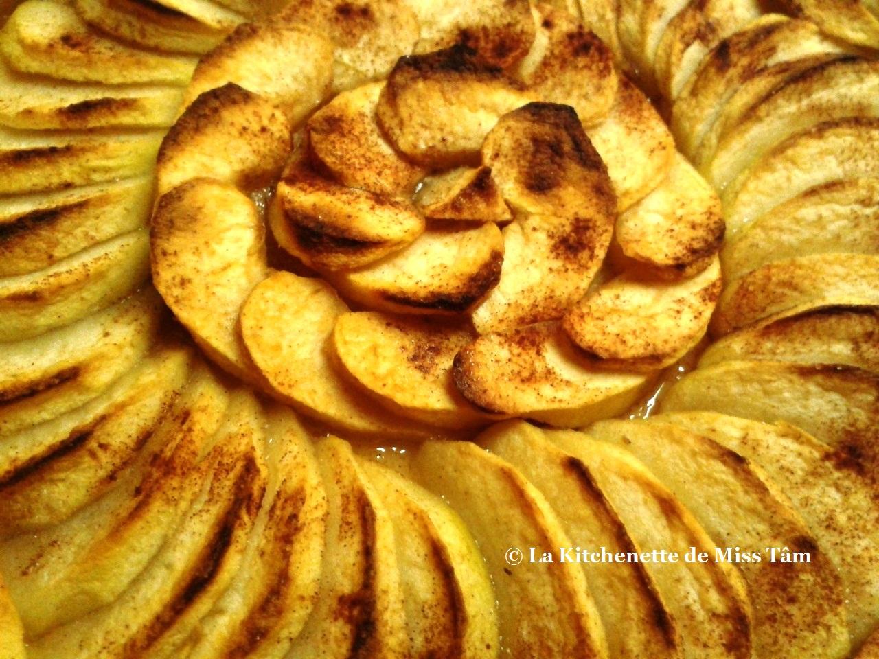 Tarte aux pommes de La Kitchenette de Miss Tâm Une tarte aux pommes dans toute sa simplicité !