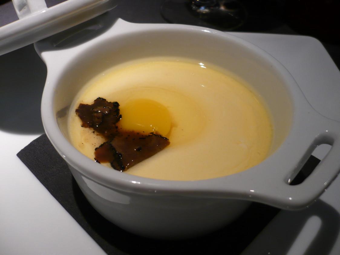 Crème cuite de pecorino tuber aestivumoeuf decaille