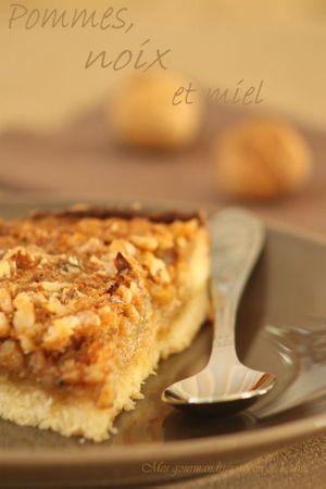 Tarte aux poires, raisins et miel. Photo 3628