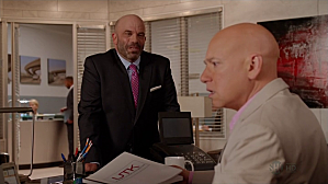 Critiques Séries : Californication. Saison 6. Episode 2. Quitters. vlcsnap-2013-01-21-18h21m01s244.png