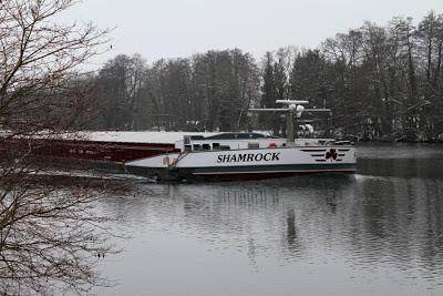 Dans la neige... Dans la neige...