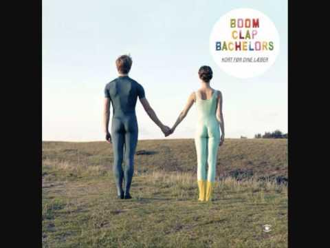 Boom Clap Bachelors- Tiden Flyver Image de prévisualisation YouTube