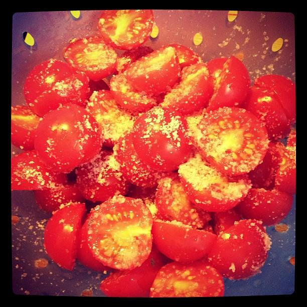 Soupe de courgettes au chèvre frais - Tomates cerises séchées 
