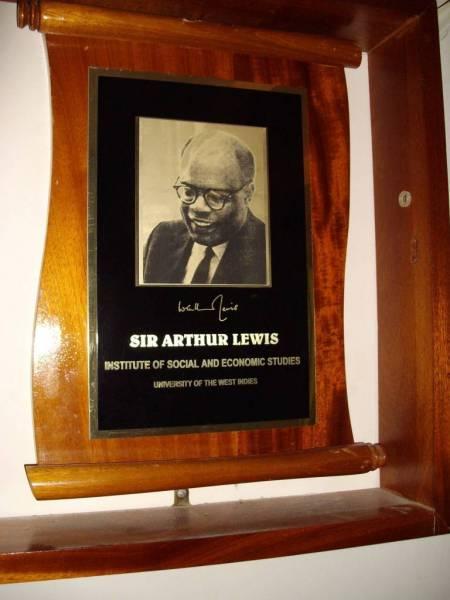 Sir William Arthur Lewis, Prix nobel d’Economie en 1979, anniversaire de naissance ce 23 01 2013.
