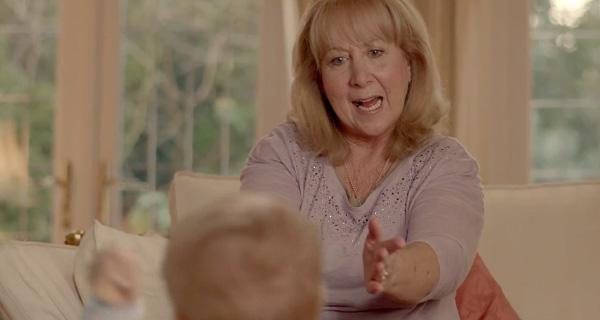 e-lites-gangnam-baby2 Un bébé danse le Gangnam Style pour les cigarettes E-Lites