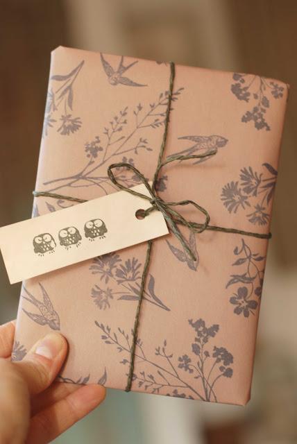 Motif floral au tampon pour vos petits cadeaux & autres bonnes idées