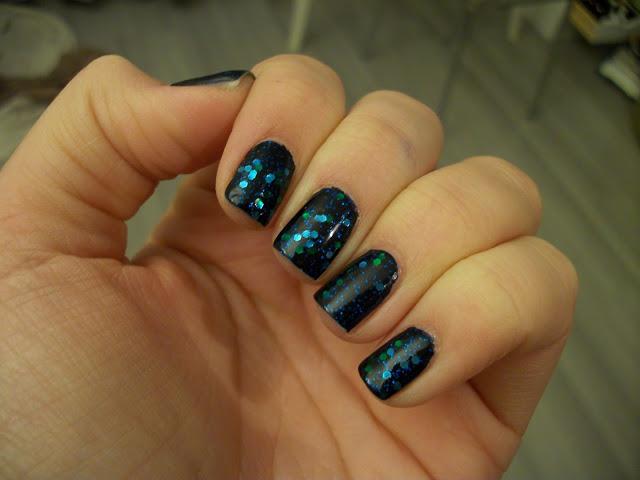 Une Essence même de paillettes... Une Essence même de paillettes...