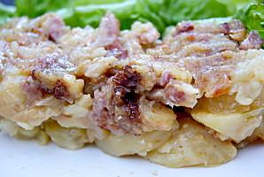 tartiflette tartiflette_Savoie_reblochon_pommes de terre_tartiflette savoyarde_plat savoyard_hiver.JPG