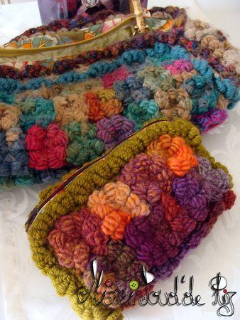 Une trousse en fleur ! DSC02356