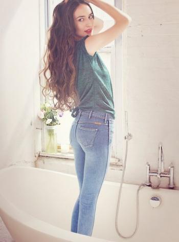 Wrangler présente son smartjean jean-anti-cellulite