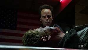 Critiques Séries : Justified. Saison 4. Episode 3. Truth and Consequences. vlcsnap-2013-01-26-17h22m13s146.png