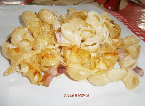 Tartiflette aux coudes rayés TARTIFLETTE-AUX-PATES-ASSIETTE.jpg