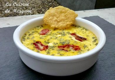 Crèmes brulées au parmesan, basilic, tomates séchées et chips de parmesan cremebrulee2.jpg