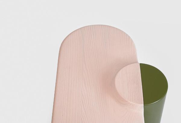 Plateau la lampe à poser par Ferréol Babin Plateau la lampe à poser par Ferréol Babin